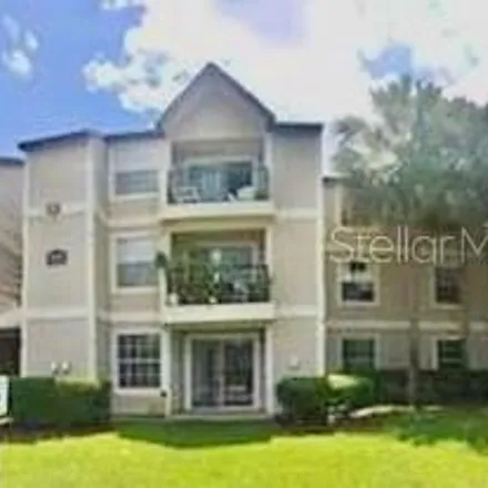 Buy this 3 bed condo on 1946 Lake Atrium Circle in Oak Ridge, FL 32839