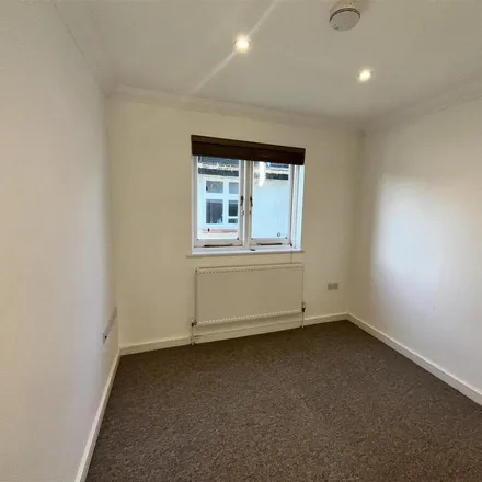 Image 5 - Teignmouth Road, London, NW2 4DY, United Kingdom - Apartment for rent