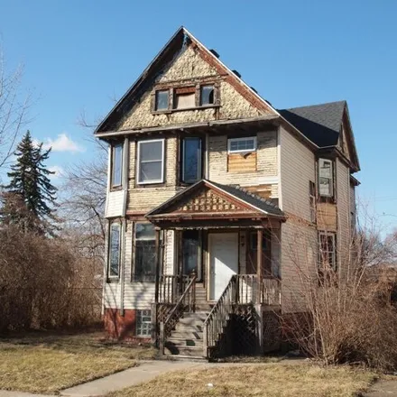 Buy this 4 bed house on 563 Kenilworth Street in Detroit, MI 48202