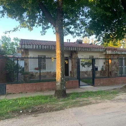 Image 2 - Avenida Baigorria 2016, Alberdi, Rosario, Argentina - House for sale