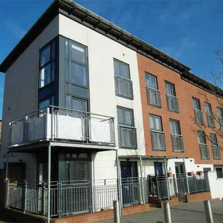 Rent this 3 bed townhouse on 28 Mosedale Way in Park Central, B15 2BL