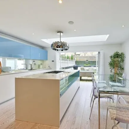 Image 1 - Chapman House, Chapman Square, London, SW19 5QU, United Kingdom - Townhouse for rent