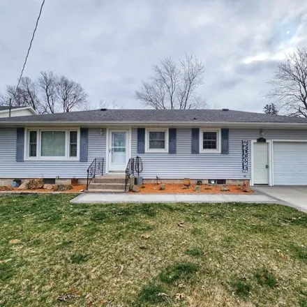 Buy this 3 bed house on 1125 North 4th Street in Manchester, IA 52057