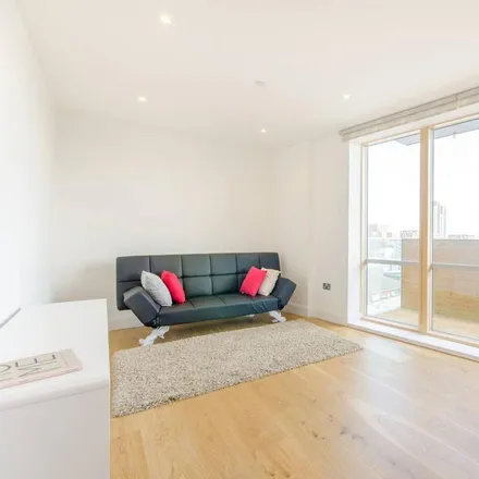 Image 1 - Hoey Court, 4 Barry Blandford Way, London, E3 3TR, United Kingdom - Apartment for rent