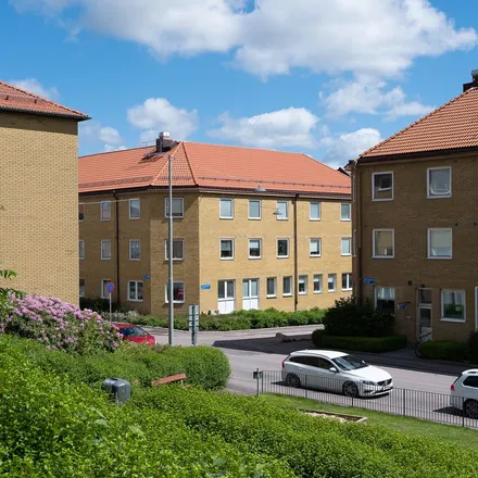 Rent this 1 bed apartment on Karlagatan 12B in 416 61 Gothenburg, Sweden