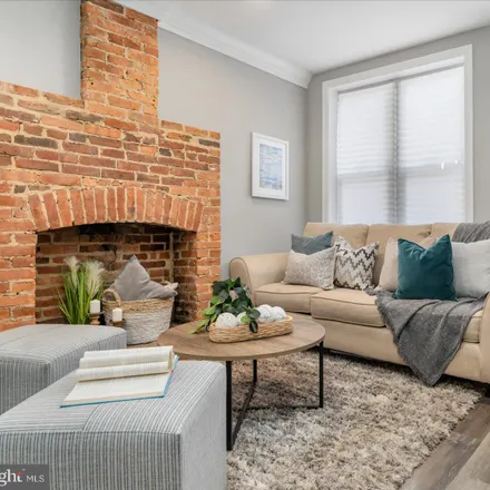 Image 6 - 106 South Conkling Street, Baltimore, MD 21224, USA - Townhouse for sale