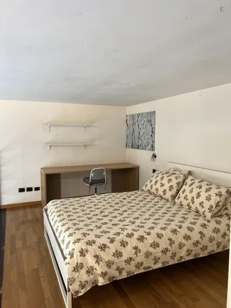 Image 1 - Via Bolla 17, 20151 Milan MI, Italy - Apartment for rent