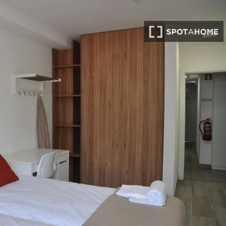 Rent this 36 bed room on Avenida Barbosa du Bocage 54 in 1000-120 Lisbon, Portugal