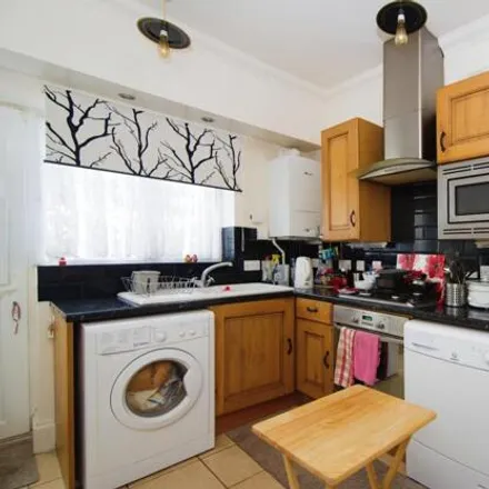 Image 3 - Petitor Road, Torquay, TQ1 4QA, United Kingdom - Apartment for sale