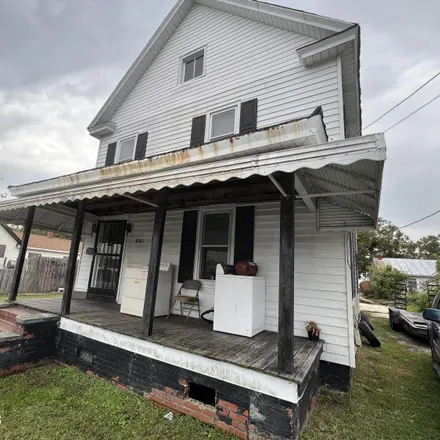 Buy this 3 bed house on 331 West Grubb Street in Hertford, Perquimans County