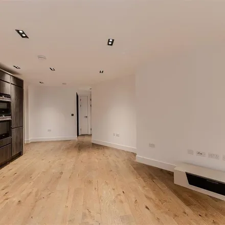 Rent this 1 bed apartment on Exchange Close in London, N11 1LS