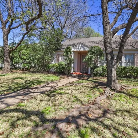 Image 2 - 100 Crestwood Drive, Fort Worth, TX 76107, USA - House for sale