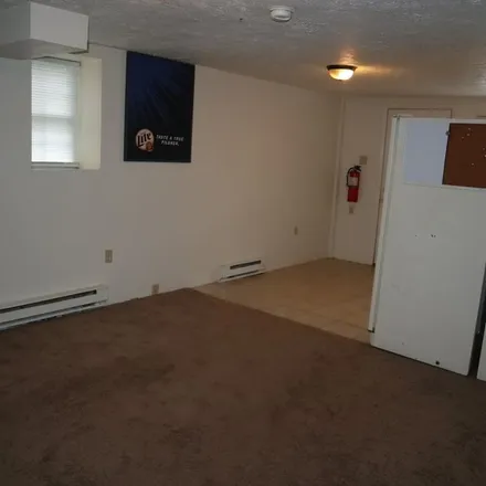 Image 2 - 629 Park Street, California, Washington County, PA 15419, USA - Apartment for rent