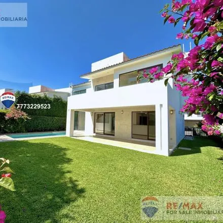 Image 2 - Paraíso Country Club, Calzada Primaveras, Fraccionamiento Paseos del Río, 62766 Emiliano Zapata, MOR, Mexico - House for sale