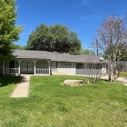 Rent this 2 bed house on 525 West Lloyd Street in Krum, Denton County