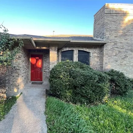 Rent this 3 bed house on 13118 Fall Manor Drive in Dallas, TX 75243