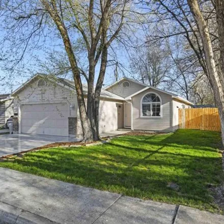 Buy this 2 bed house on 108 Delaware Avenue in Nampa, ID 83651