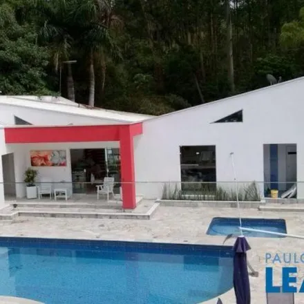 Buy this 4 bed house on Rua Itajubá in Cumbica, Guarulhos - SP