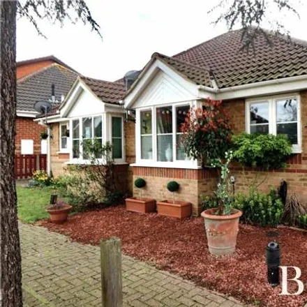 Buy this 2 bed house on Peartree Walk in Billericay, CM12 0PY