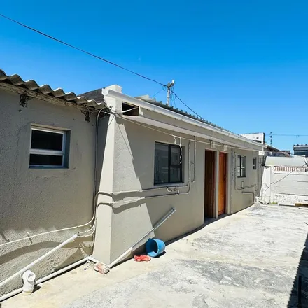 Image 4 - Pinehurst Road, Lansdowne, Cape Town, 7780, South Africa - Apartment for rent