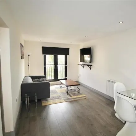 Image 3 - 49 Briarwood Avenue, Nottingham, NG3 6JQ, United Kingdom - Room for rent