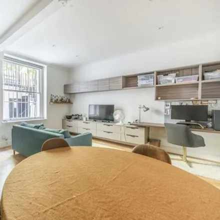 Image 5 - 12 Cornwall Mews South, London, SW7 4RZ, United Kingdom - Apartment for sale