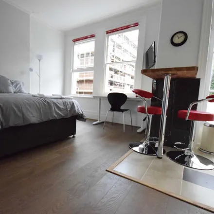 Image 4 - Perham Road, London, W14 9ST, United Kingdom - Apartment for rent