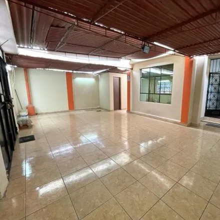 Buy this 5 bed house on 35 in Ciclovía Universitaria, Lima