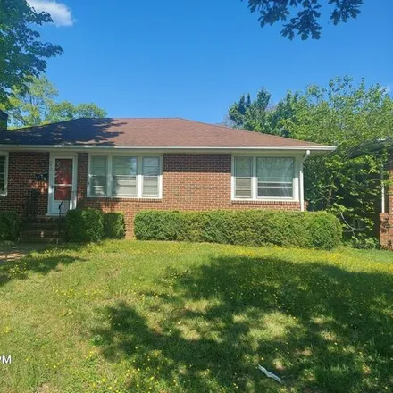 Rent this 3 bed house on 1386 Rowe Street in Fredericksburg, VA 22401