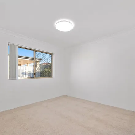 Image 1 - 28 Dickenson Street, Carina QLD 4152, Australia - Apartment for rent