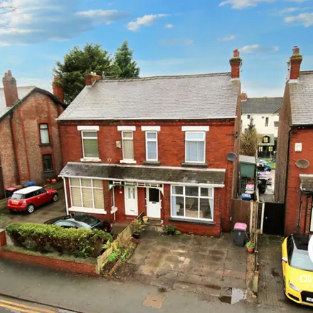 Buy this 3 bed duplex on Victoria Road in Irlam, M44 6AW