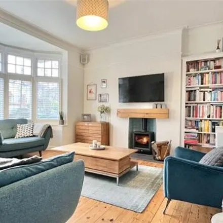 Image 6 - Mount View Road, London, E4 7DS, United Kingdom - Duplex for sale