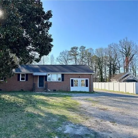Rent this 3 bed house on 348 Kempsville Road in Edgewood, Chesapeake