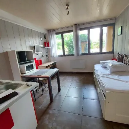 Rent this 1 bed apartment on 16 Rue Léon Bonnat in 31400 Toulouse, France