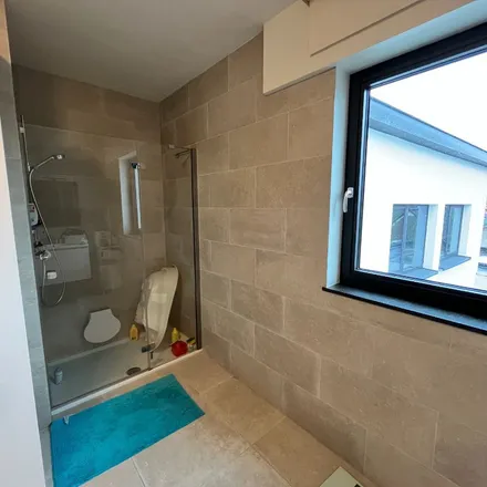 Rent this 2 bed apartment on Oude Gentbaan 245;245A in 9300 Aalst, Belgium
