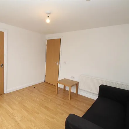 Image 2 - 218 Inverness Place, Cardiff, CF24 4SD, United Kingdom - Apartment for rent