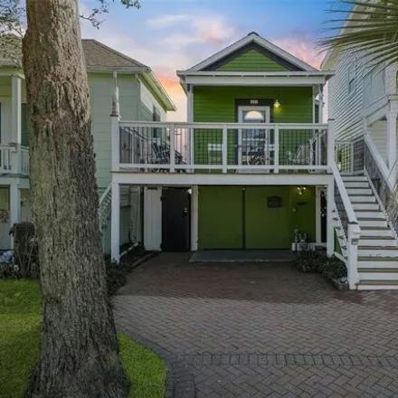 Buy this 2 bed house on 881 Winnie Street - Avenue G in Galveston, TX 77550