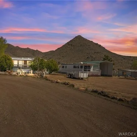 Buy this studio apartment on 4343 Smoketree Road in Mohave County, AZ 86413