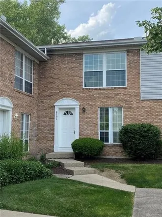 Rent this 2 bed condo on 8499 Abbeywood Court in Washington Township, OH 45458