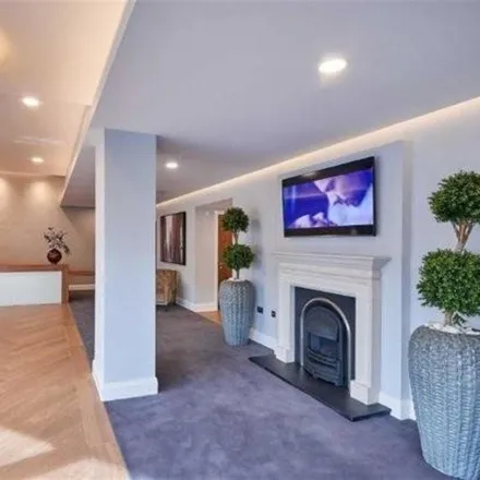 Image 9 - Broadway Residences, Broad Street, Park Central, B15 1BF, United Kingdom - Apartment for rent