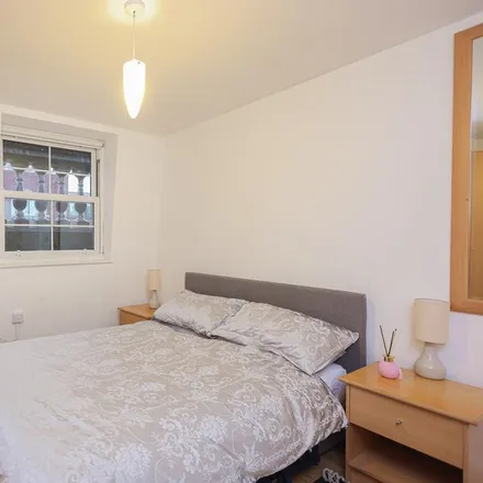 Rent this 1 bed apartment on 166 Earl's Court Road in London, SW5 9RF