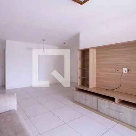 Rent this 3 bed apartment on Rua Dom Bosco 108 in Icaraí, Niterói - RJ