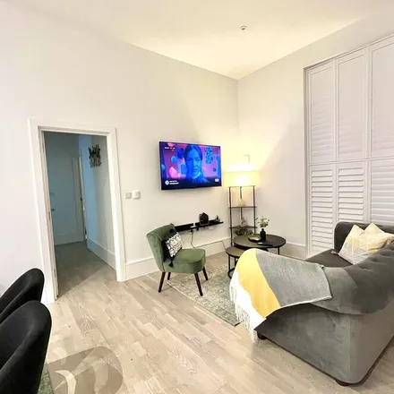 Rent this 2 bed apartment on Kings Langley in HP3 9TF, United Kingdom