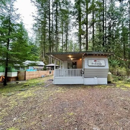 Buy this studio apartment on 3175 Schinn Canyon Circle in Maple Falls, Whatcom County