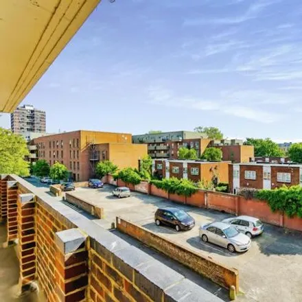 Buy this 2 bed apartment on Landor House in Bullace Row, London