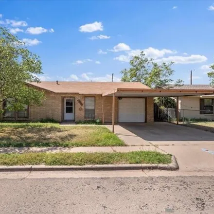 Buy this 3 bed house on 1967 74th Street in Lubbock, TX 79423