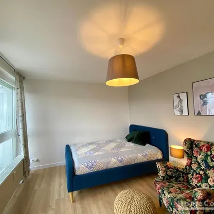 Rent this 1 bed apartment on Auf dem Gleichen 21 in 65934 Frankfurt, Germany