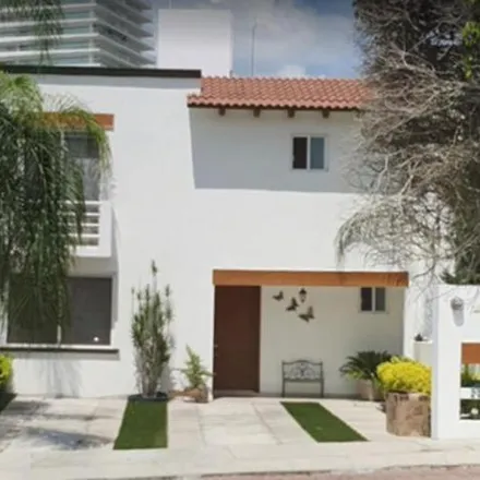 Buy this 3 bed house on Avenida Fray Luis de León 3073 in Rinconada del Sur, 76090 Querétaro