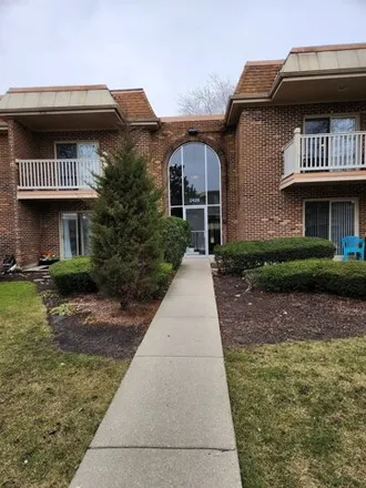 Buy this 1 bed condo on 2417 North Kennicott Drive in Arlington Heights, IL 60004