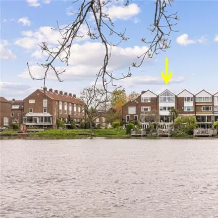 Image 3 - Thames Village, London, W4 3UF, United Kingdom - Townhouse for sale